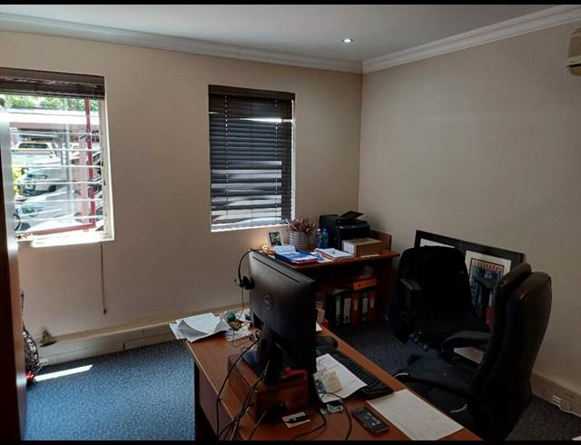 BUSINESS PROPERTY TO RENT IN DIE HOEWES